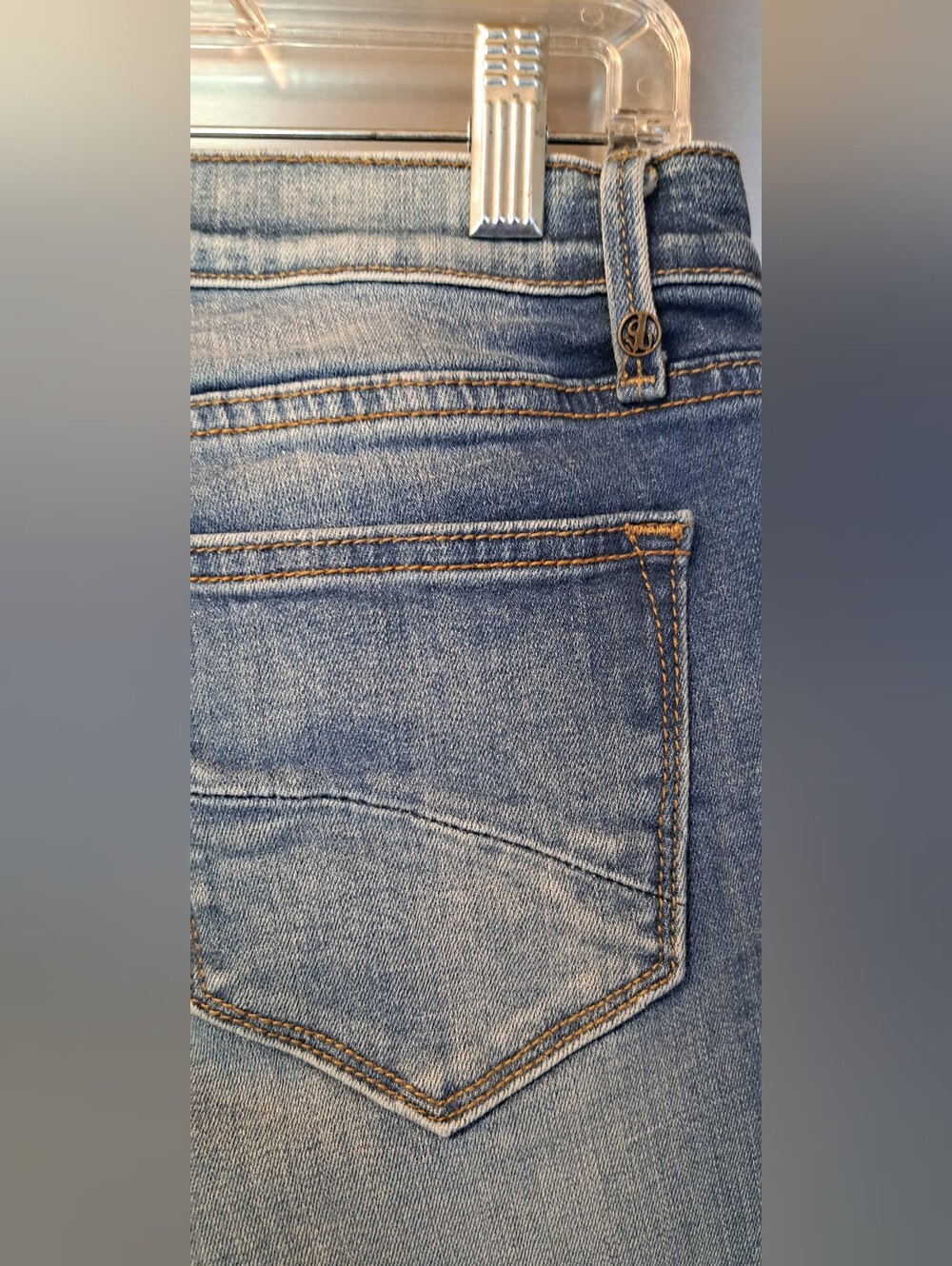 Driftwood Candace Embroidered Jeans Floral Cropped Boho Festival Sz 28 - Picture 7 of 13